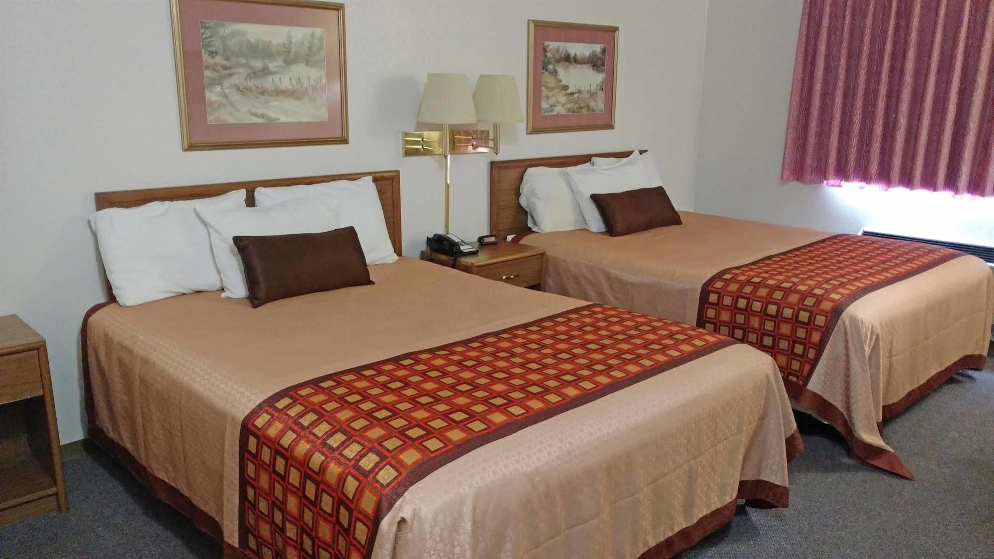 Americas Quality Inn & Suites - Finlayson Exteriör bild